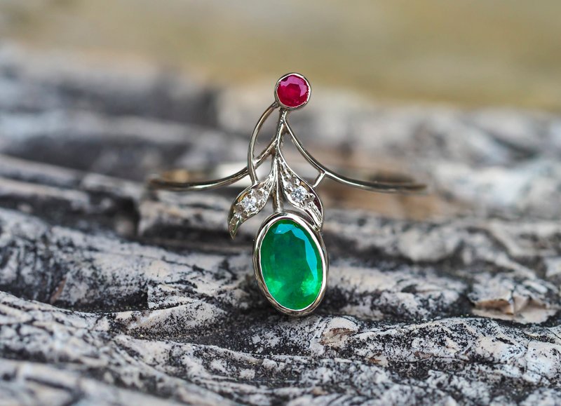 14k gold ring with emerald, ruby and diamonds - 戒指 - 貴金屬 金色