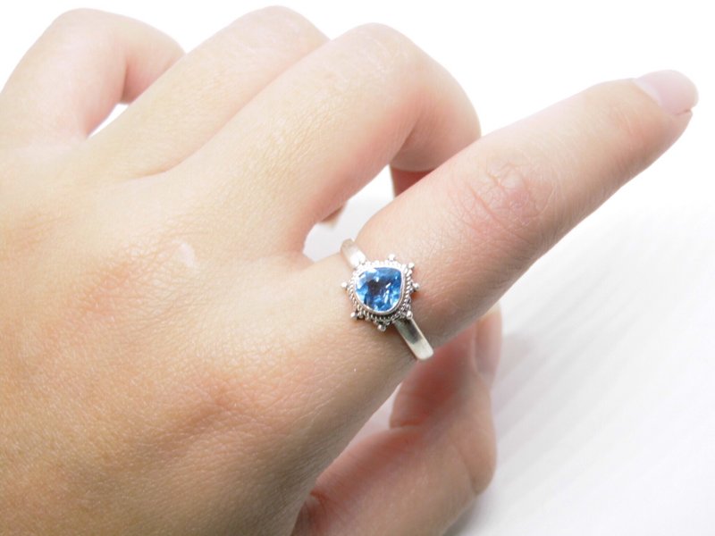 Blue topaz blue topaz sterling silver rings elegant mosaic made by hand in Nepal
