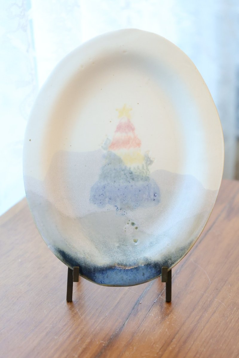 【聖誕禮物】白色雪地彩虹聖誕樹躲貓貓土司蛋糕盤手作陶瓷收納盤 - 盤子/餐盤/盤架 - 陶 白色