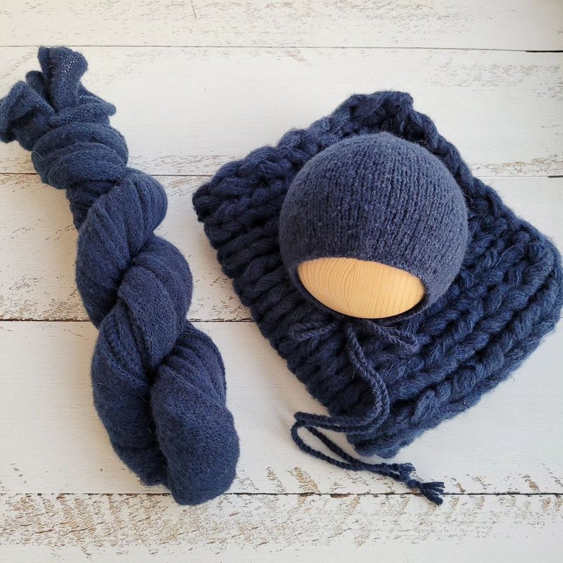 Navy Blue soft newborn Bonnet, Wrap,Blanket. Newborn photo props - 嬰兒手鍊/飾品 - 羊毛 藍色