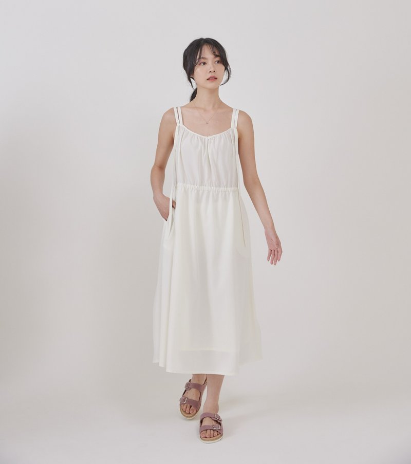PINKOI ONLY 未來生活雙肩帶洋裝-思念 - 洋裝/連身裙 - 聚酯纖維 白色