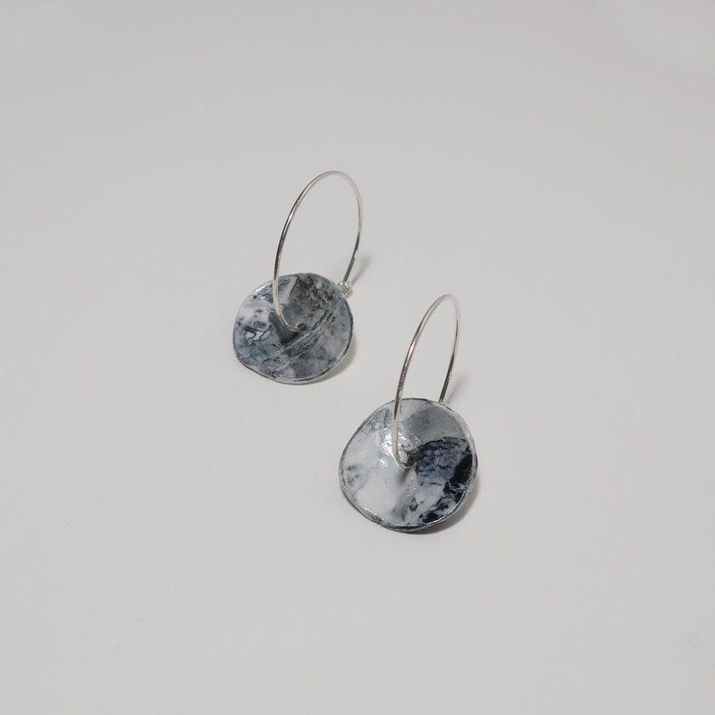 Stone Pattern Earrings - Graphite Black