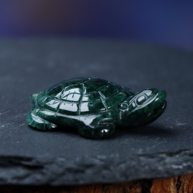 【吉祥‧長壽】老花青翡翠烏龜 | 天然緬甸A貨翡翠 | 送禮 - 吊飾/掛飾 - 玉石 綠色