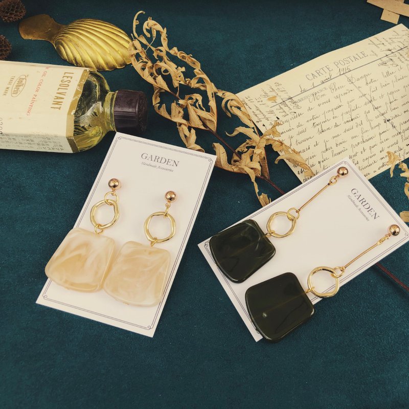 Large square earrings
