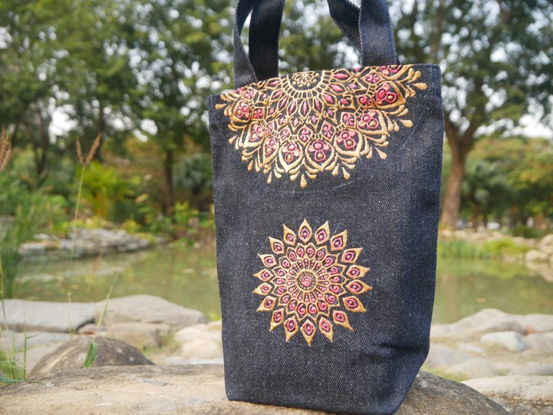 純手工繪製 曼陀羅 杯袋【花嫁】帆布袋 禪繞 Henna Mandala - 飲料提袋/杯套 - 棉.麻 藍色