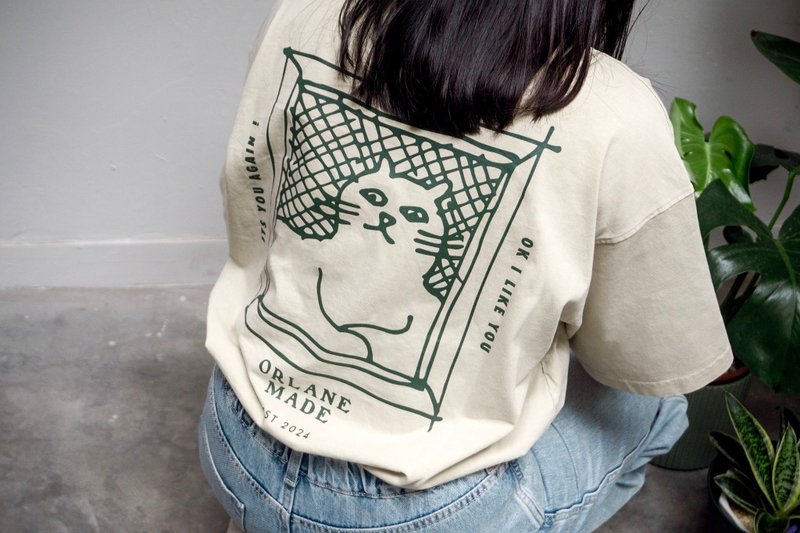 復古水洗短袖 貓貓T恤 - 女 T 恤 - 棉.麻 卡其色