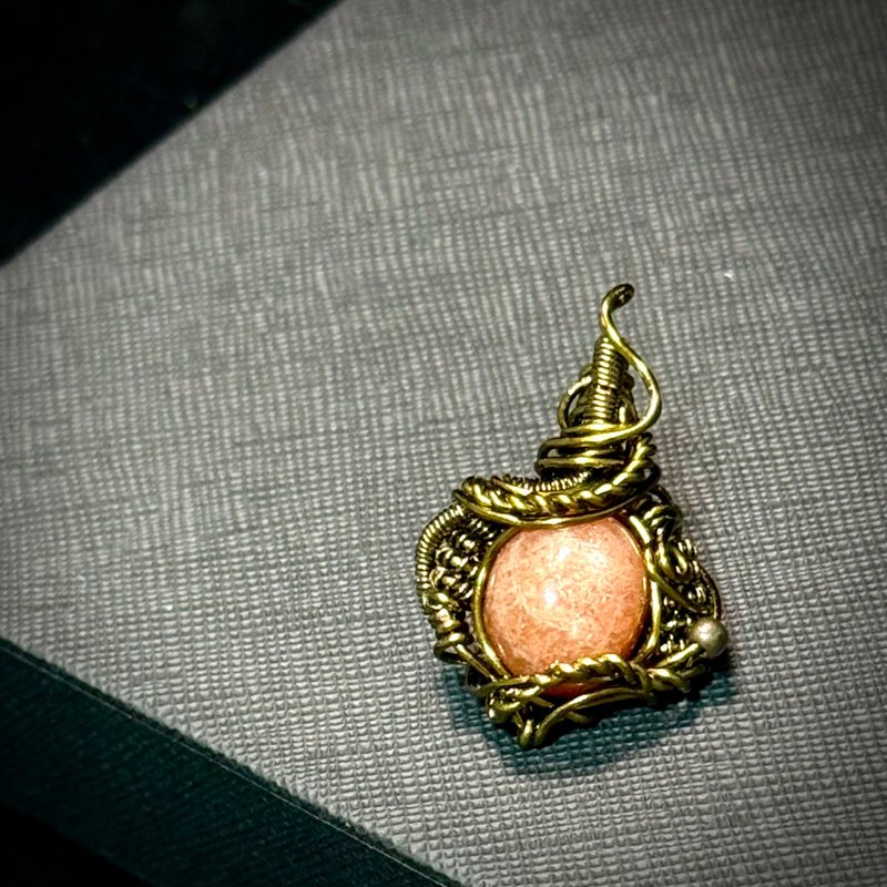 【墟火】 金屬編織 太陽石項鍊 - 項鍊 - 水晶 橘色