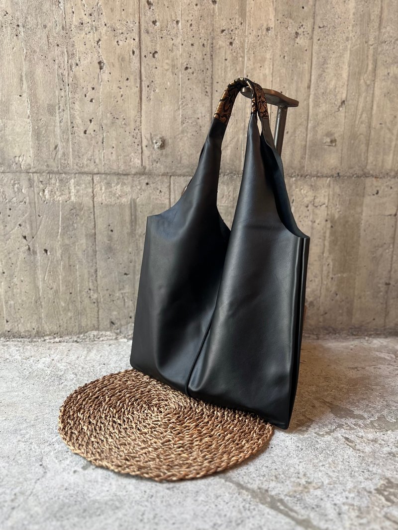 五斤手提袋 黑金花朵 義大利精品牛皮 手提包 肩背包 購物袋 - 側背包/斜背包 - 真皮 黑色