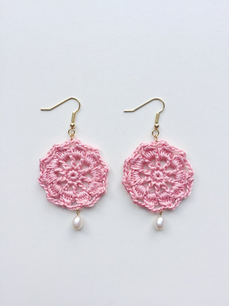 Monkey Monochrome Hand Knitting Flower Pearls Earrings Fresh Pink