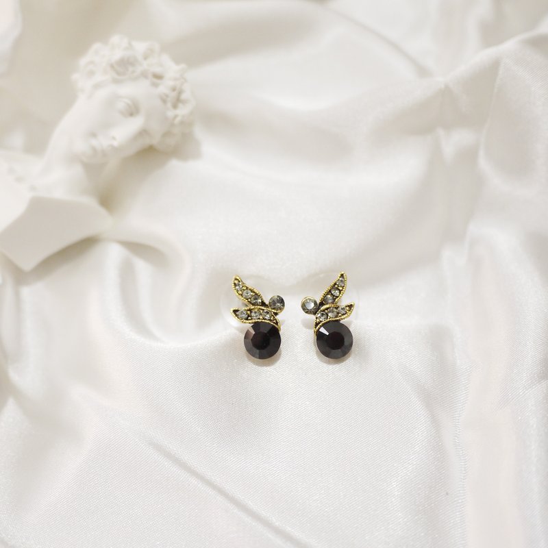 Vintage Birdie Earrings (Black)