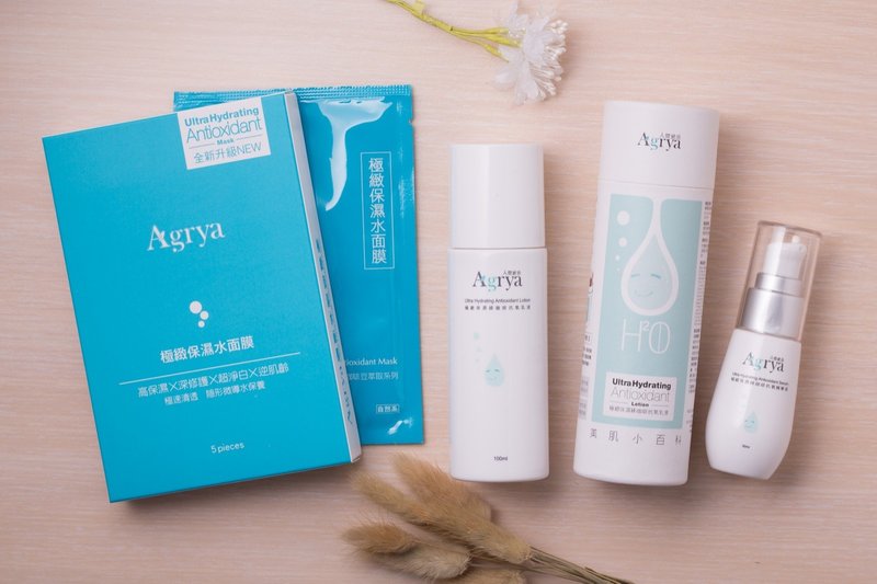 Hyaluronic Acid Moisturizing Ultimate Combination ( Essence*1 Bottle + Emulsion*1 Bottle + Mask * 1 Box)
