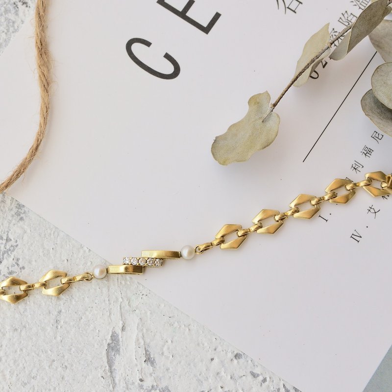Retro Handmade Pearl Zircon Brass Bracelet