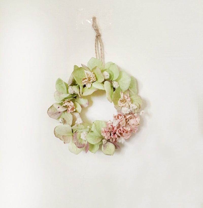 | Spring green hydrangea | Dry flowers. Mini wreath. Give yourself a small gift