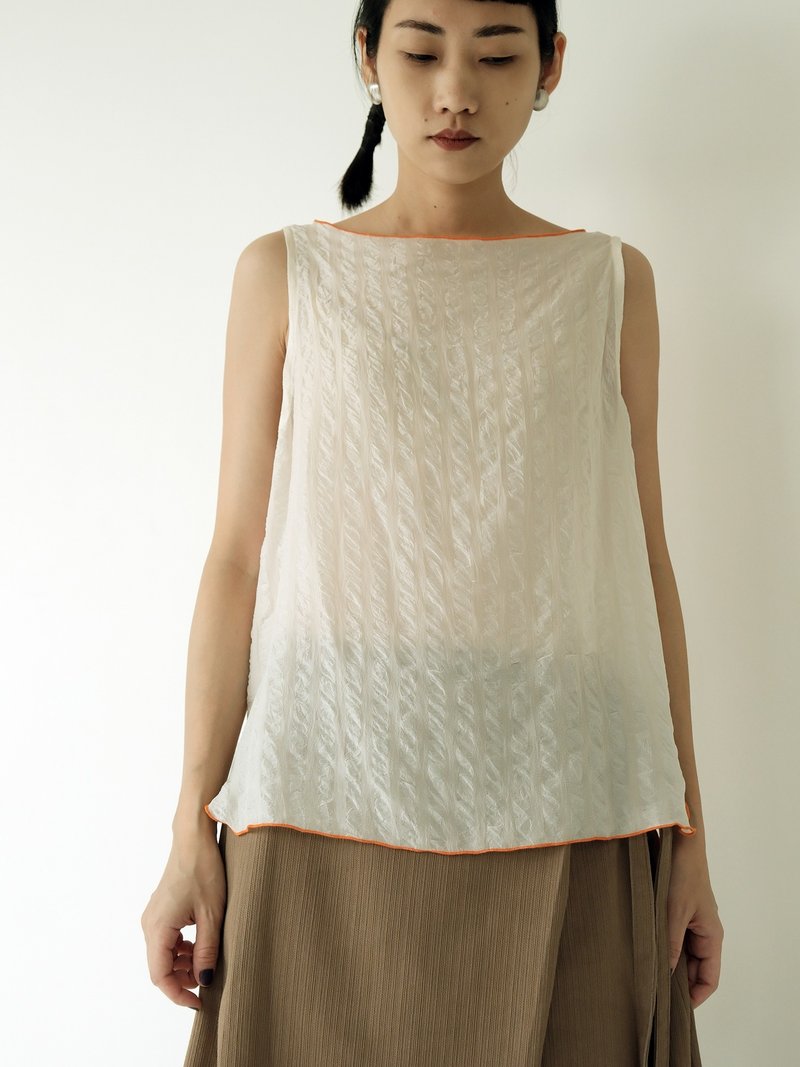 *輕微瑕疵折扣* 川 衣 WEAR BEING  絲質撞色滾邊平領背心 米白橘 - 背心/無袖上衣 - 絲.絹 白色