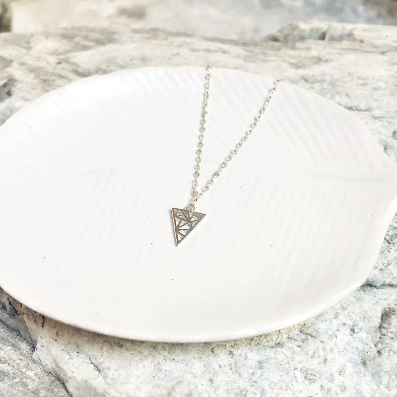 Qiqiao Triangle | Geometry | Sterling Silver Necklace