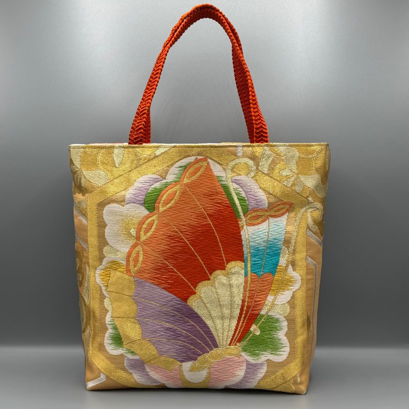 【汚れあり】着物 帯 帯締め リメイク トートバッグ ハンドメイド 金 蝶 - 手提包/手提袋 - 絲.絹 金色