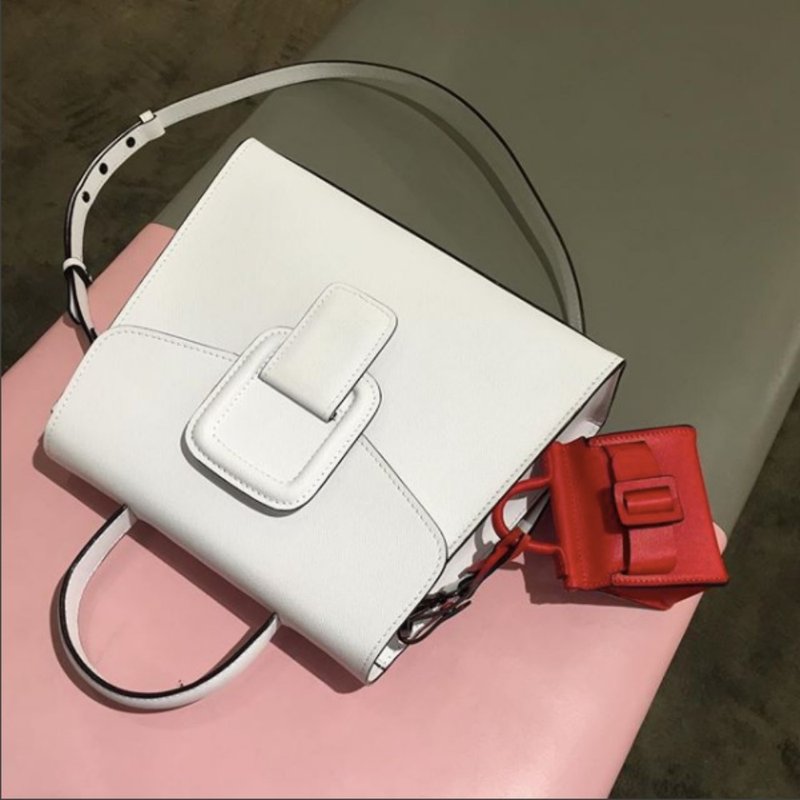 PINCH NO.1 (White 26 cm) Classic and Iconic Leather Handbag/Crossbody