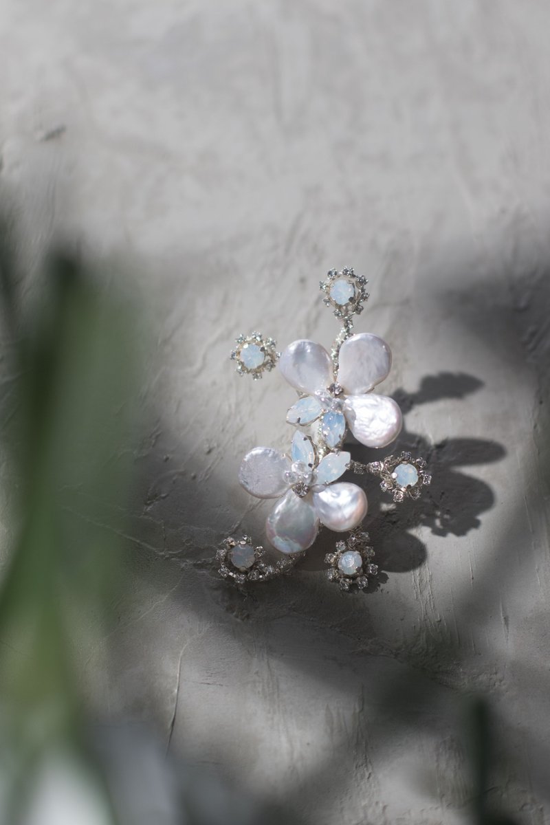 Handmade Jewelry Porcelain Chest Corsage - Bustling Dreams Empress's Dream