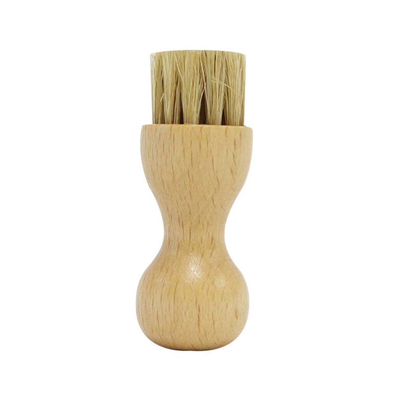 Mobray coated brush piglet on the brush Penetrate Brush (M.MOWBRAY)