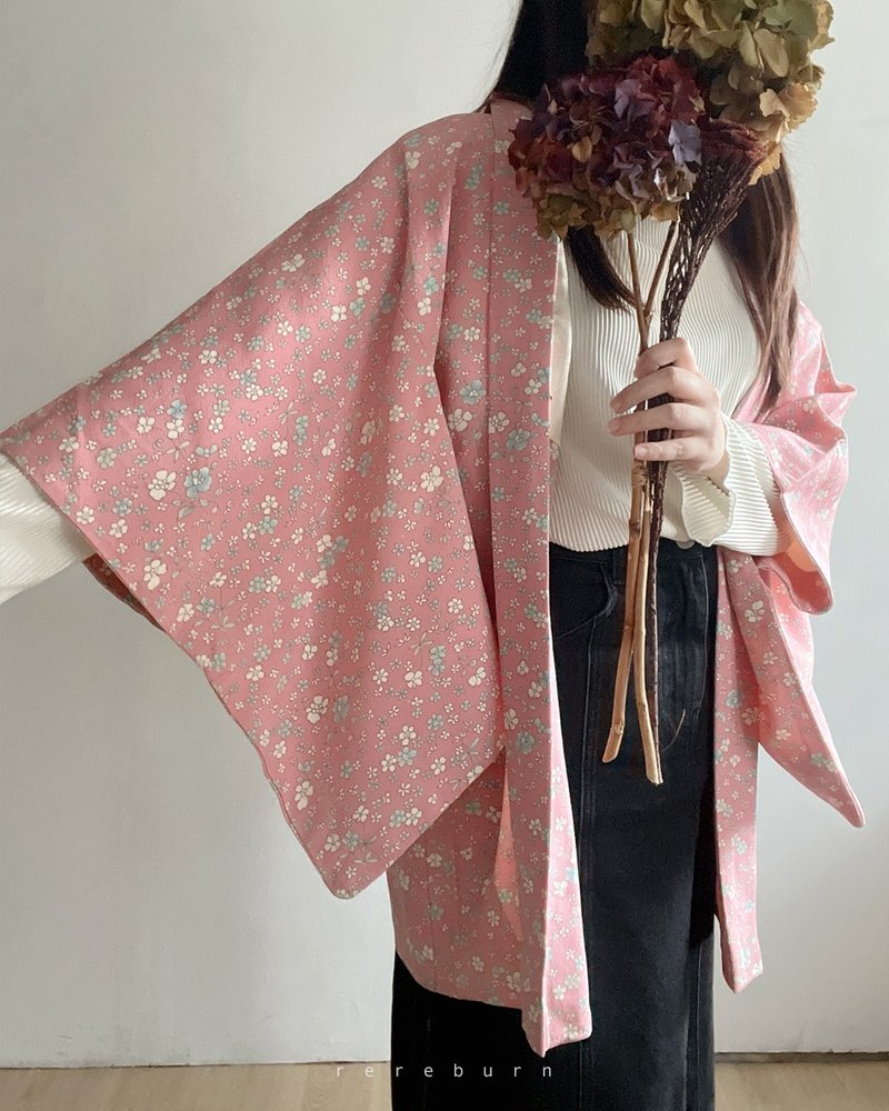日本製和風花朵印花粉色古著羽織和服外套 - 女大衣/外套 - 聚酯纖維 粉紅色
