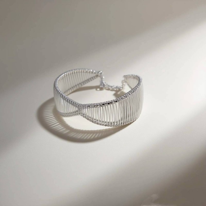 立體線光光弧手環 - 手鍊/手環 - 其他金屬