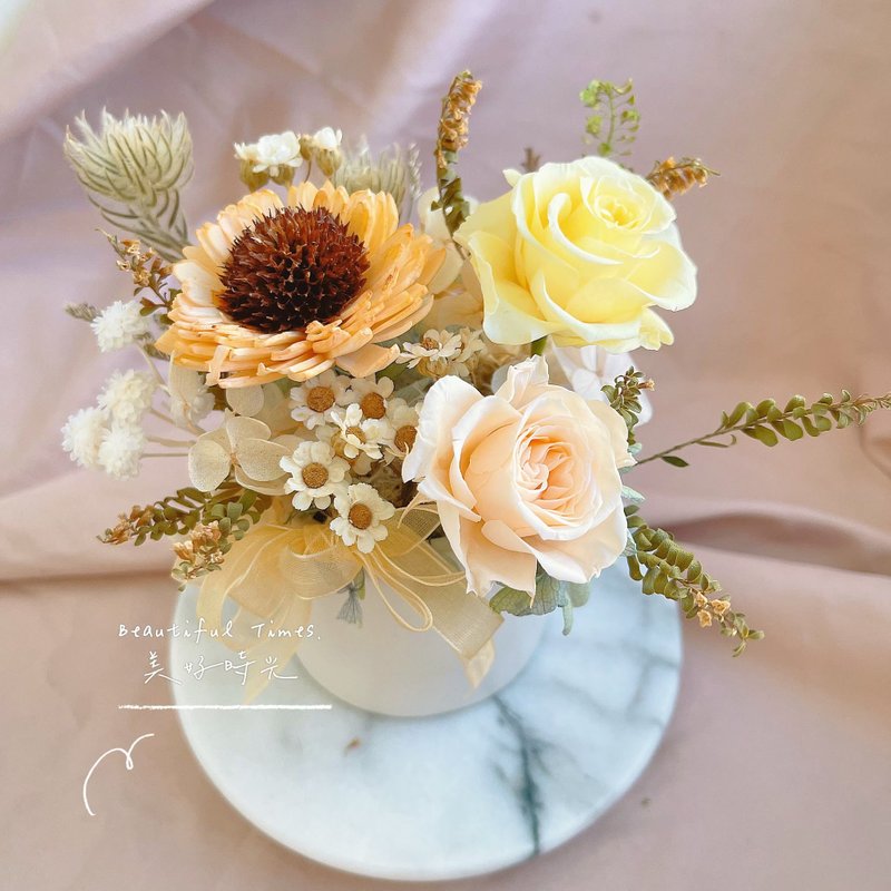 美好時光 | 小雀幸桌花-開幕花禮、新居落成賀禮、永生花花禮 - 乾燥花/永生花 - 植物.花 多色