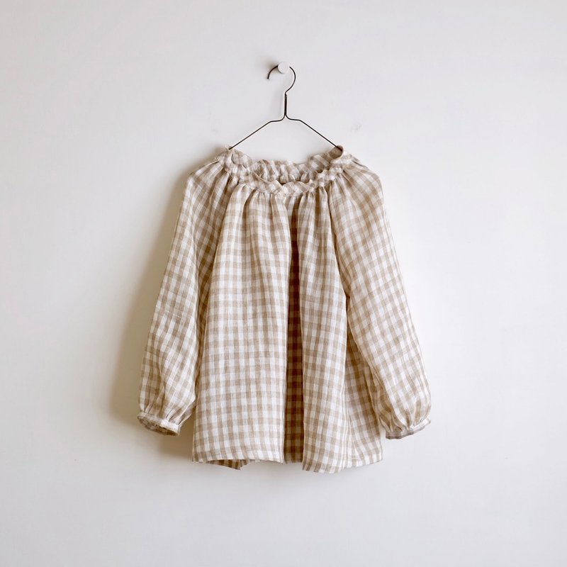 日常手作服 淺褐色格紋泡泡袖鬆緊罩衫 天使亞麻 - 女上衣/長袖上衣 - 棉.麻 卡其色