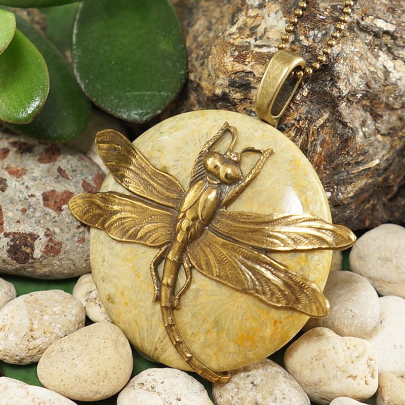 Beige Fossilized Coral Brass Dragonfly Necklace Round Stone Boho Pendant Jewelry - 項鍊 - 其他材質 黃色