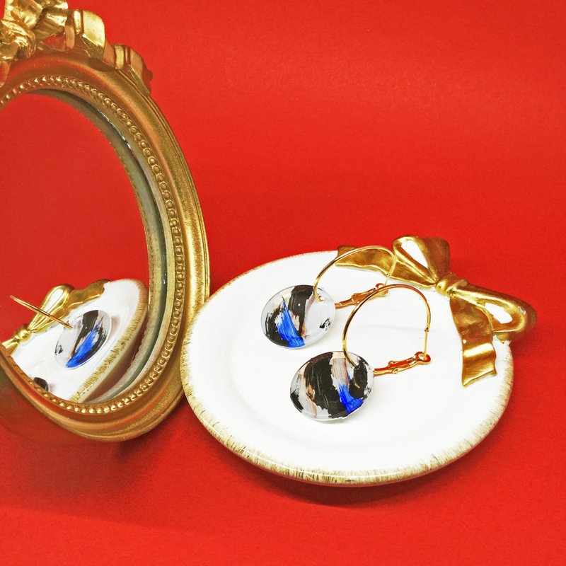 Mirror Mirror of Time - frolic white (ear pin earrings / large) hand painted / Geometry / circle
