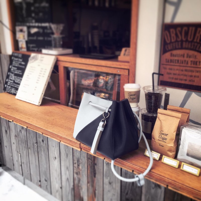 Welfare _ small tote bag - blue