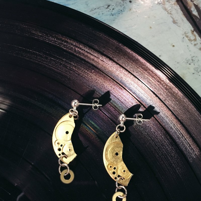 Frozen Time | watches earrings plywood