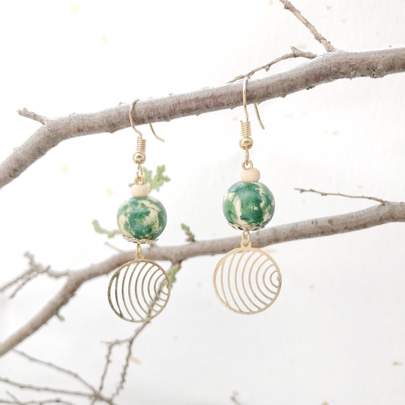 Blue hand-painted acrylic earrings can change the ear clip Christmas gifts