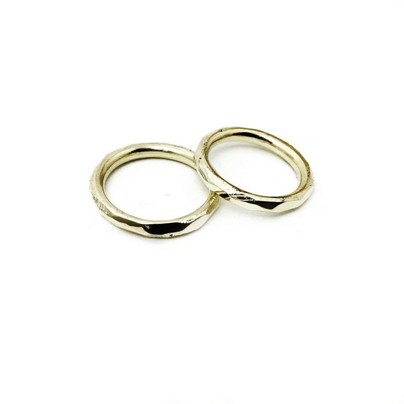 Golden Ring - Geometrical / trivial luck / tail ring / brass