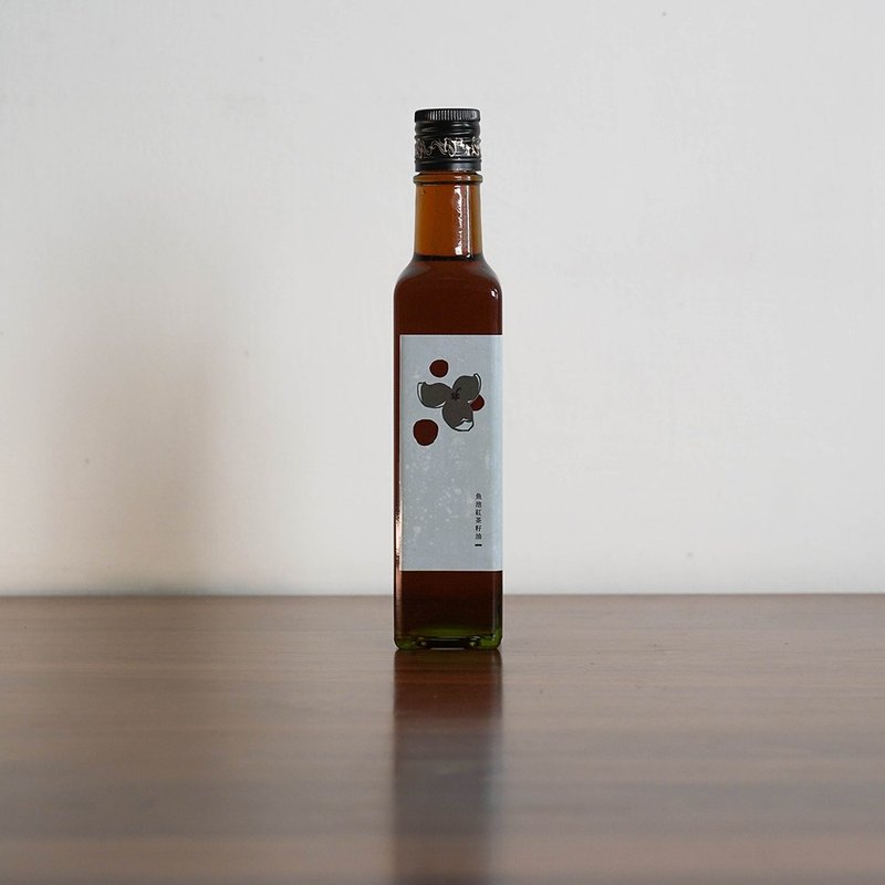 【小農選禮】魚池友善紅茶籽油│友善小農作物/健康油品/茶籽油 - 醬料/調味料 - 新鮮食材 黃色