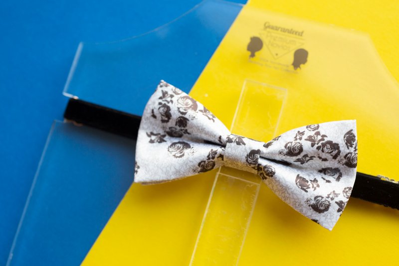 Style 0354 Sharon Rose Light Grey Black Pattern Bowtie - Gift Wedding Bowtie