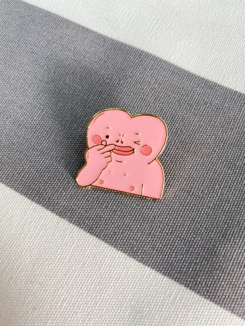 PIPI Middle Finger Love Metal Badge (Placard)