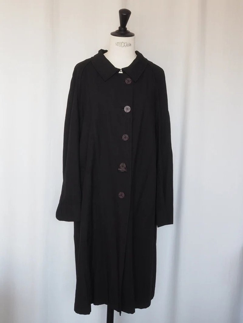 CHANEL Coco Buttons 2-Way Collar Coat シャネル ココ ボタン 2-Way ブラックコート ヴィンテージ - 女西裝外套 - 其他材質 黑色