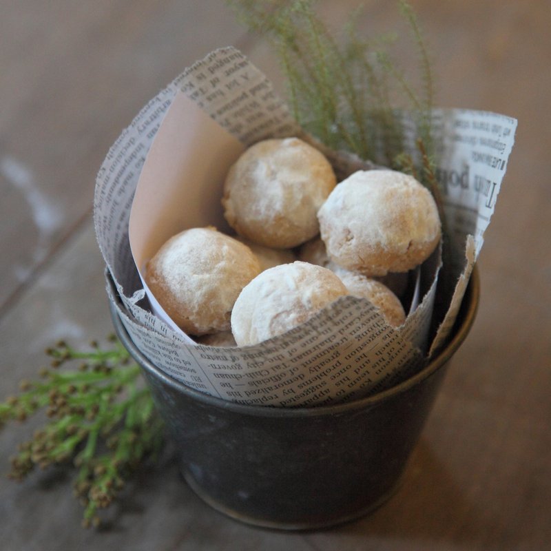 Smiling snowball biscuit handmade vegan
