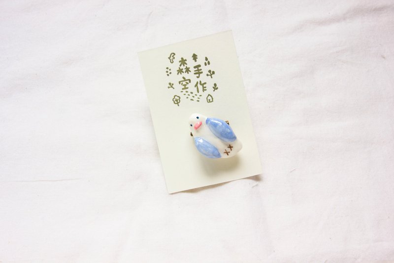 Hand made Japanese light clay 贱贱 bird pin brooch magnet accessories