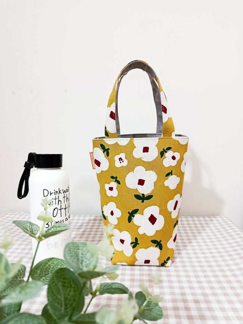 家家酒系列水壺袋/飲料提袋/手提帆布包/橙香白花款 - 飲料提袋/杯套 - 棉.麻 黃色