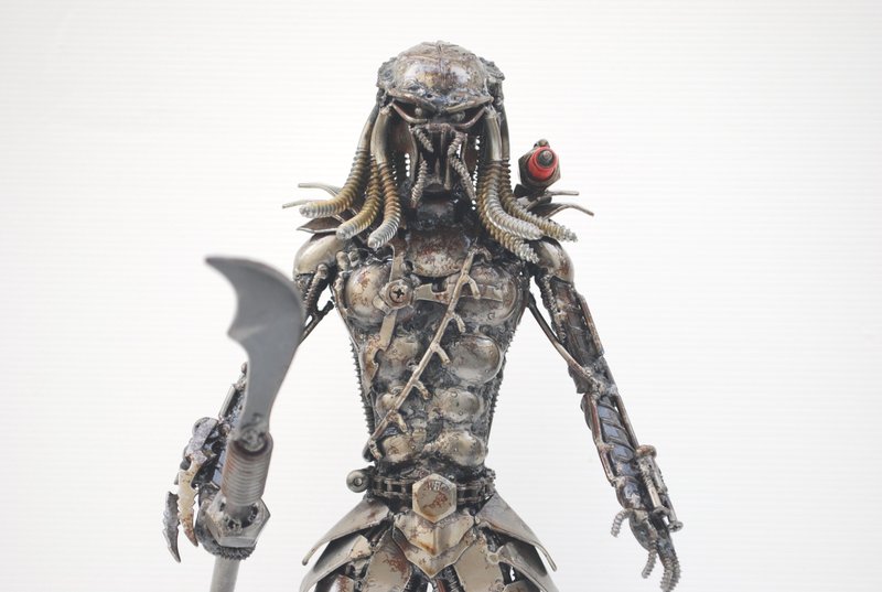 The Hunter SCRAP METAL, Cool gift for him, Cool Birthday Gift, Anniversary gifts - 擺飾/家飾品 - 其他金屬