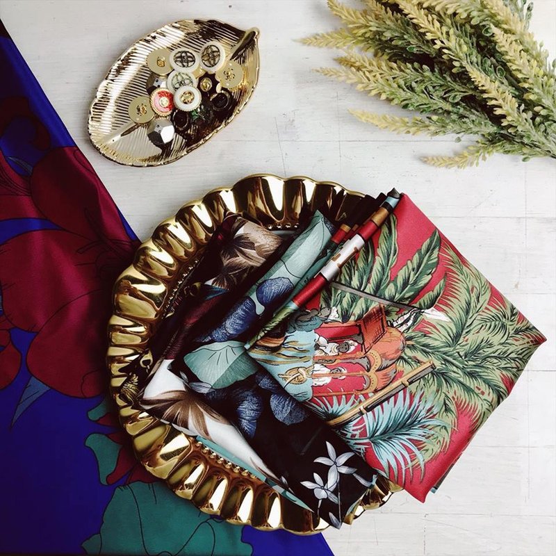 The second piece of silk scarves 500 yuan plus purchase area