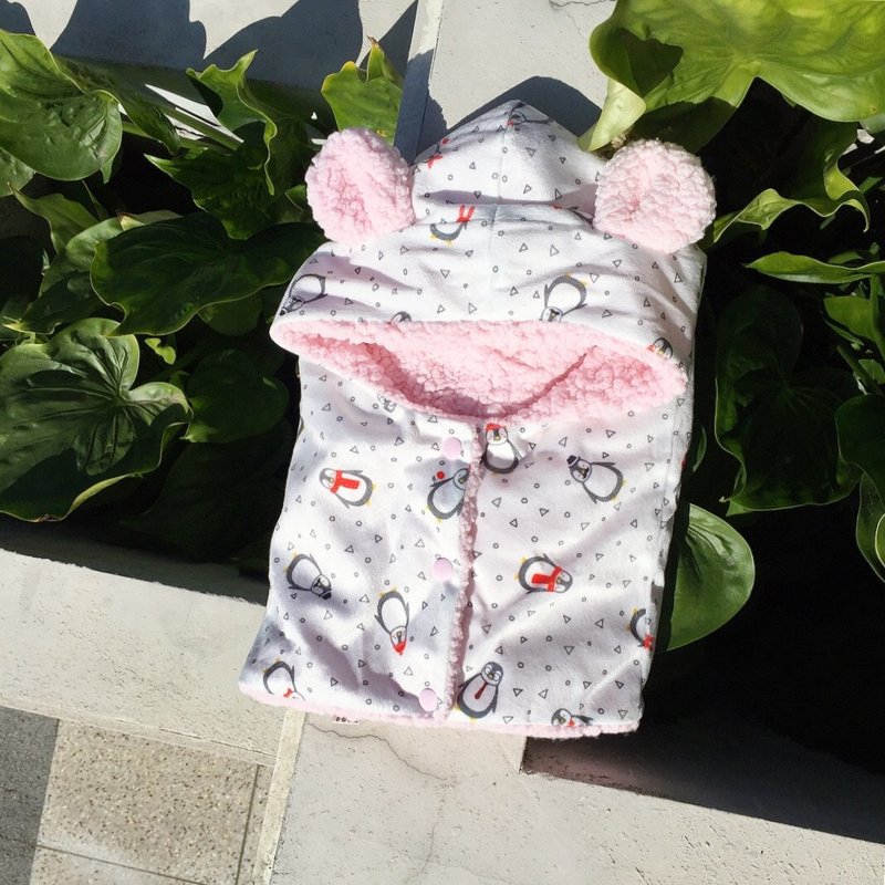 Penguin shopping street pink bear cap