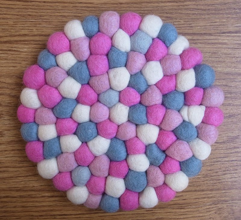 Potholder, Trivet, Pan Coaster, Pot holder, Felt ball Trivet Round 20cm