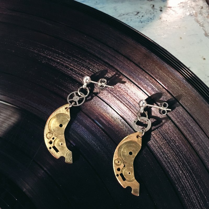 Frozen Time | watches earrings plywood