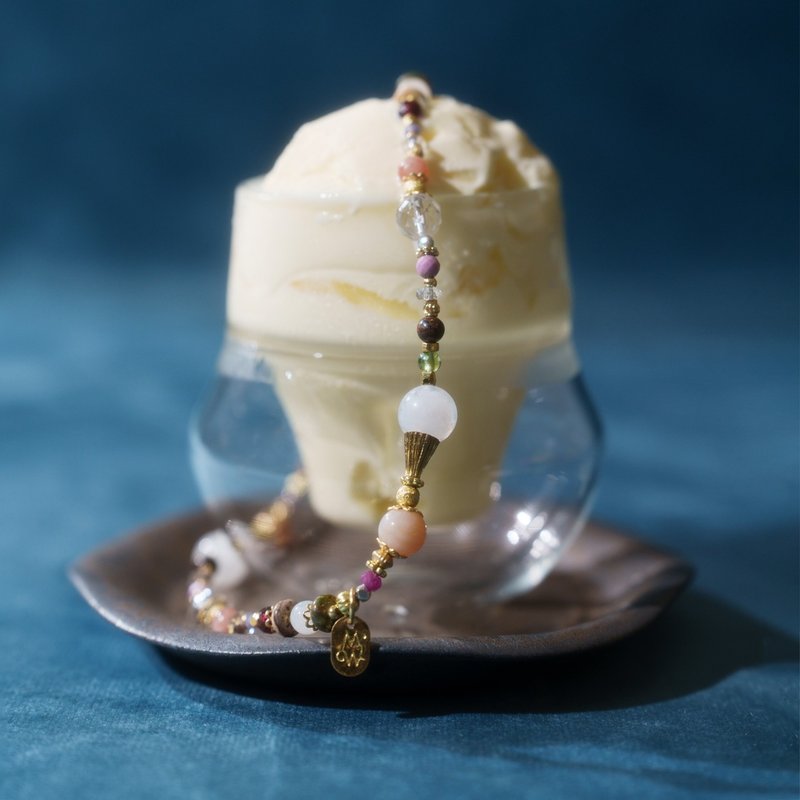 土耳其甜蜜陷阱 l 白月光石珊瑚玉雙圈手鍊 C1731 - 手鍊/手環 - 寶石