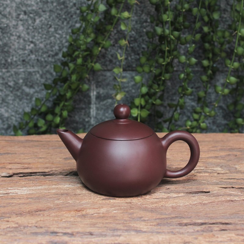 // Three Man San Man // Zisha pot hand-embroidery handmade about 90ml Yangge