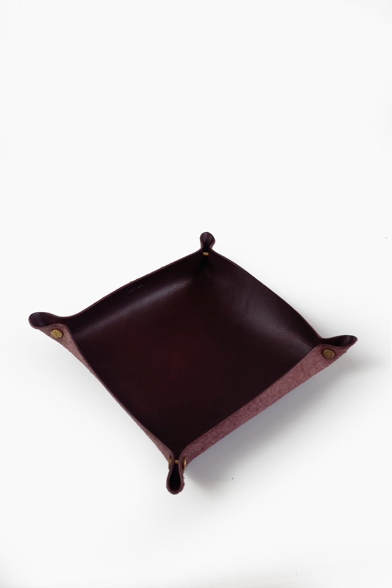 Alfred Valet Tray in Mulberry, Large