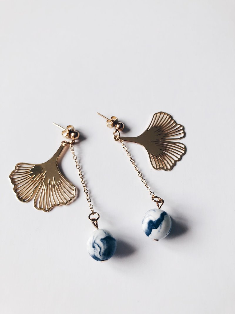 Dark blue light clay ink lotus earrings