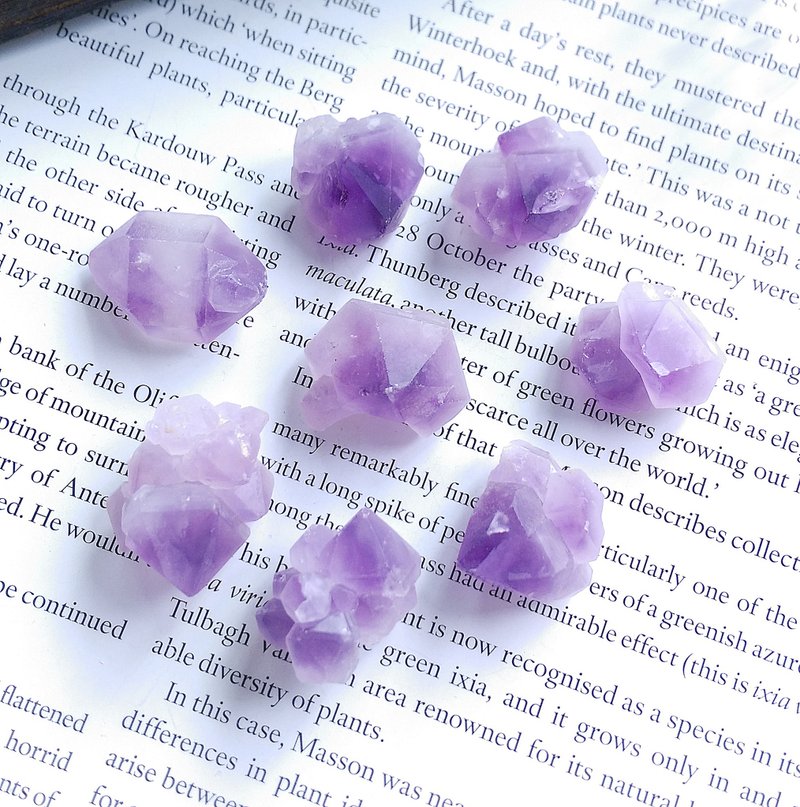 Amethyst 馬達加斯加產地 紫水晶 小晶牙 天然小碎石  一組8顆 - 擺飾/家飾品 - 其他材質